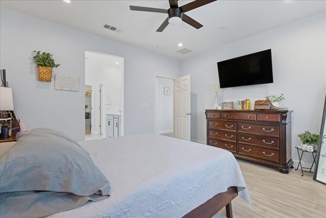 3320 E Laura Avenue, Visalia, CA 93292