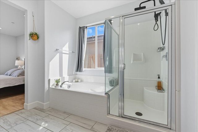 3320 E Laura Avenue, Visalia, CA 93292