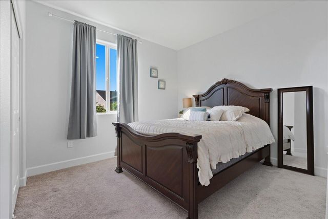 3320 E Laura Avenue, Visalia, CA 93292