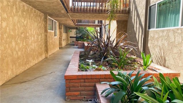 5901 Canterbury Drive 11, Culver City, CA 90230