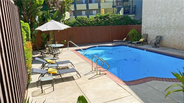 5901 Canterbury Drive 11, Culver City, CA 90230