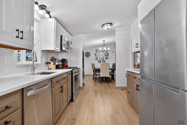 24546 PINEWOOD TR, Hermosa, SD 57744