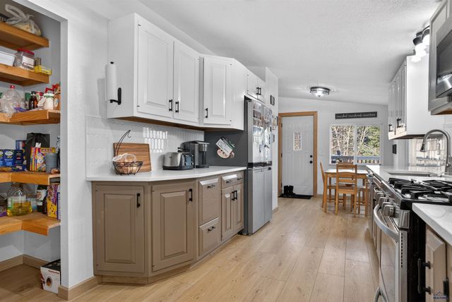24546 PINEWOOD TR, Hermosa, SD 57744
