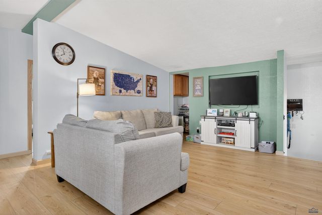 24546 PINEWOOD TR, Hermosa, SD 57744