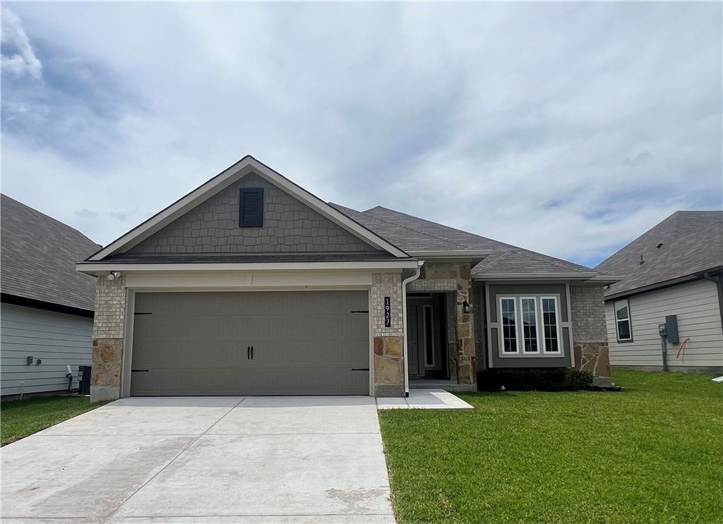 1927 Sebright Drive, Bryan, TX 77807