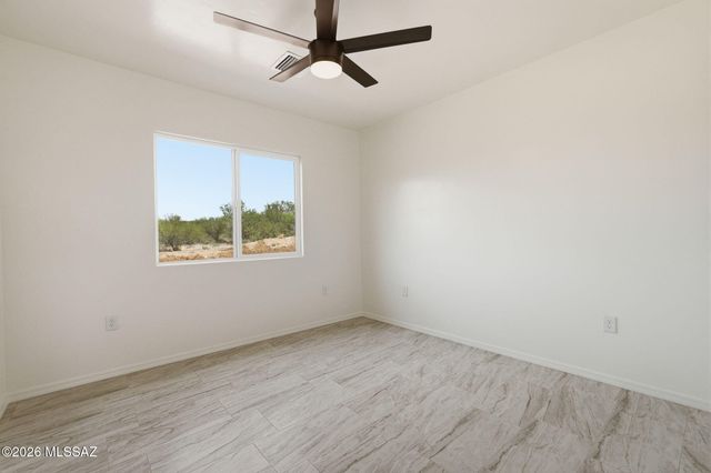 1213 Dos Corte, Rio Rico, AZ 85648