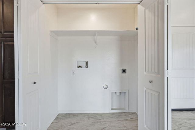 1213 Dos Corte, Rio Rico, AZ 85648