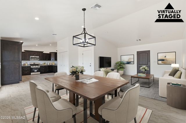 1213 Dos Corte, Rio Rico, AZ 85648