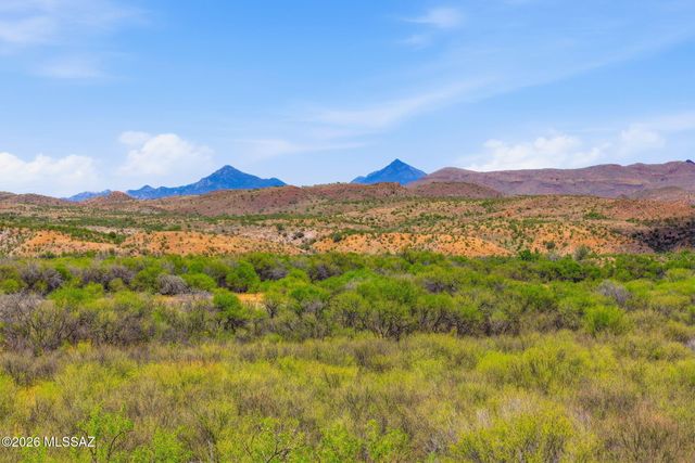 1213 Dos Corte, Rio Rico, AZ 85648