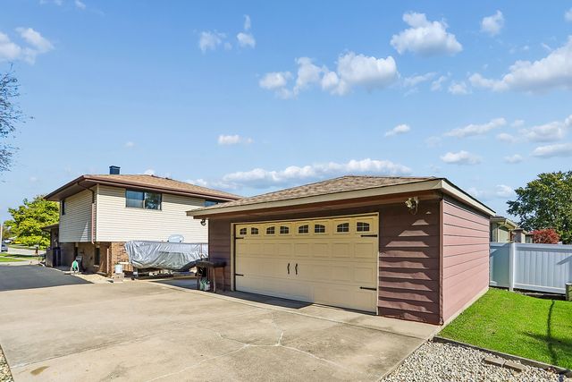 4245 W Termunde Drive, Alsip, IL 60803