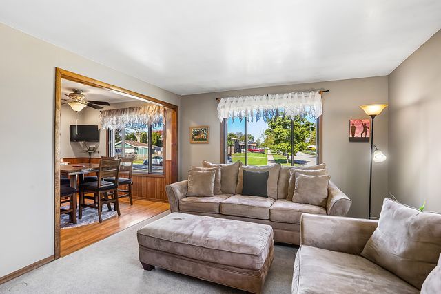 4245 W Termunde Drive, Alsip, IL 60803