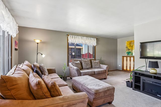 4245 W Termunde Drive, Alsip, IL 60803