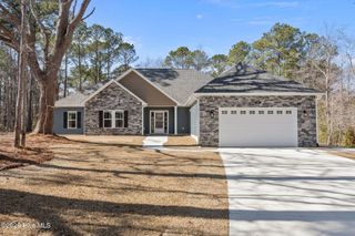 209 Brittany Lane, Stella, NC 28582