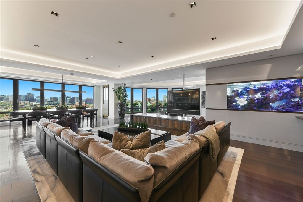 776 Boylston E11A, Boston, MA 02199