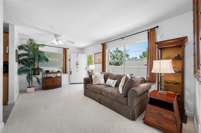 12400 PARK BLVD 623, Seminole, FL 33772