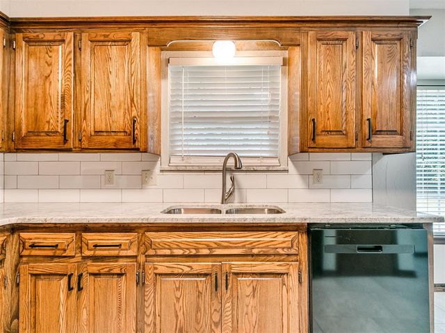 1213 Westbrooke Terrace, Norman, OK 73072