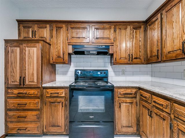 1213 Westbrooke Terrace, Norman, OK 73072