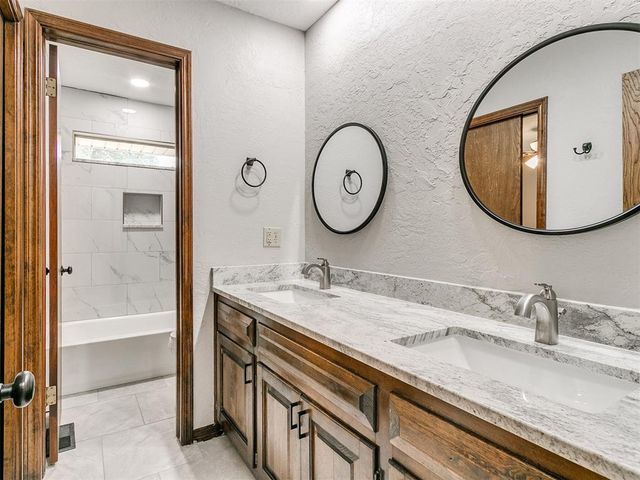 1213 Westbrooke Terrace, Norman, OK 73072