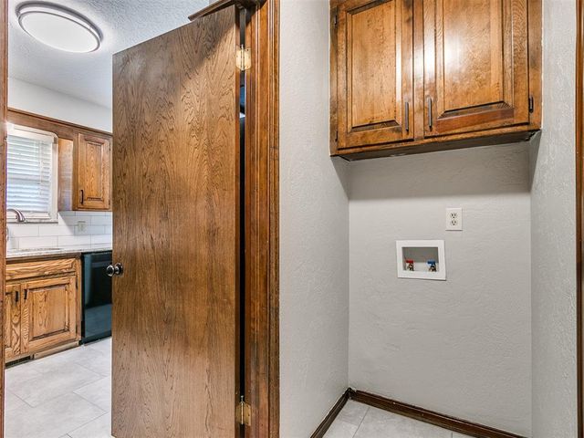 1213 Westbrooke Terrace, Norman, OK 73072