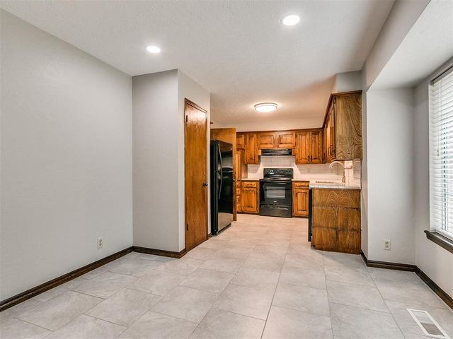 1213 Westbrooke Terrace, Norman, OK 73072