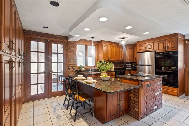 1031 Town Farm Road, Coventry, RI 02816