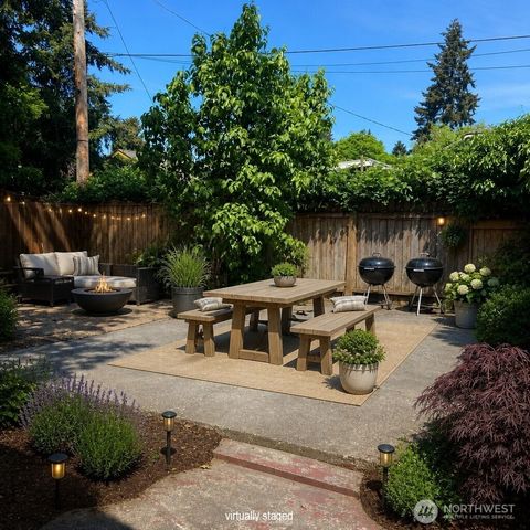 936 N 101st Street, Seattle, WA 98133
