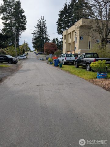 936 N 101st Street, Seattle, WA 98133