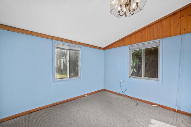 10410 Root River DRIVE, Caledonia, WI 53108