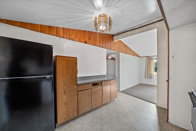 10410 Root River DRIVE, Caledonia, WI 53108