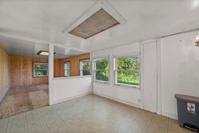 10410 Root River DRIVE, Caledonia, WI 53108