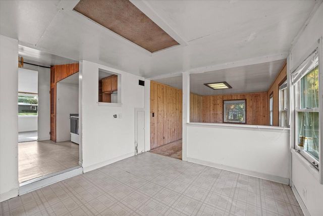 10410 Root River DRIVE, Caledonia, WI 53108