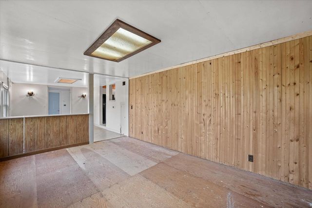 10410 Root River DRIVE, Caledonia, WI 53108