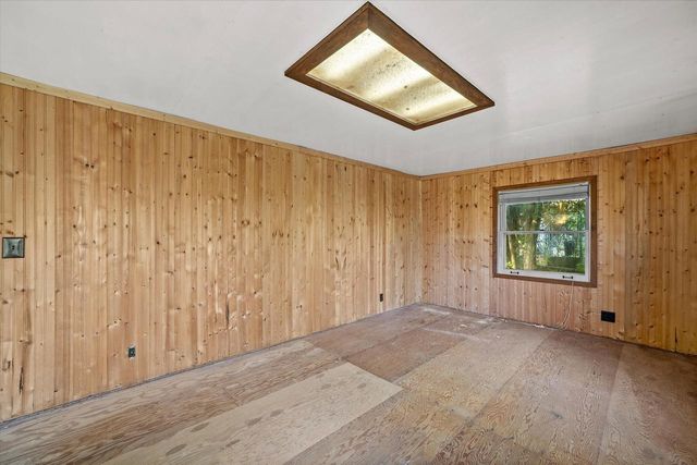 10410 Root River DRIVE, Caledonia, WI 53108