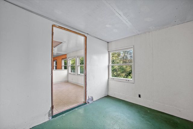 10410 Root River DRIVE, Caledonia, WI 53108