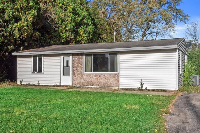 10410 Root River DRIVE, Caledonia, WI 53108