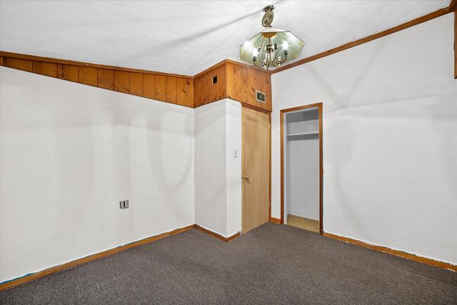 10410 Root River DRIVE, Caledonia, WI 53108