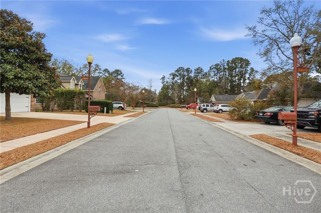 102 Sandstone Drive, Bloomingdale, GA 31302