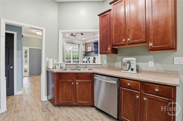 102 Sandstone Drive, Bloomingdale, GA 31302