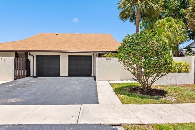 305 SW 28th Avenue, Delray Beach, FL 33445