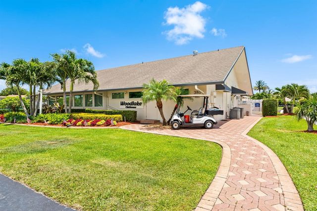 305 SW 28th Avenue, Delray Beach, FL 33445