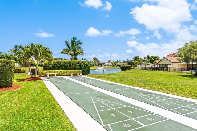 305 SW 28th Avenue, Delray Beach, FL 33445