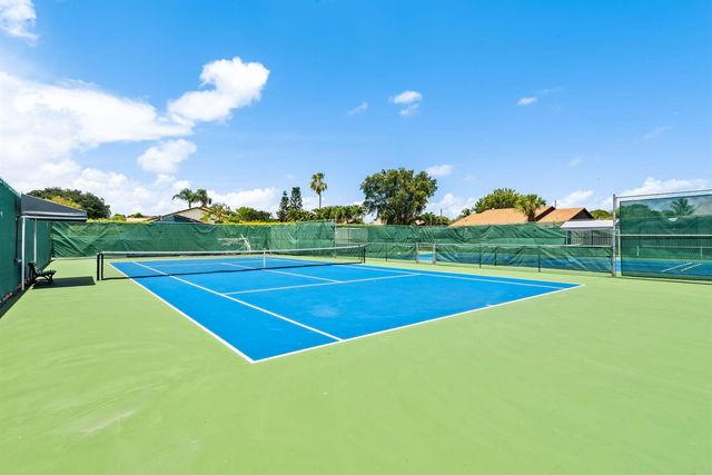 305 SW 28th Avenue, Delray Beach, FL 33445