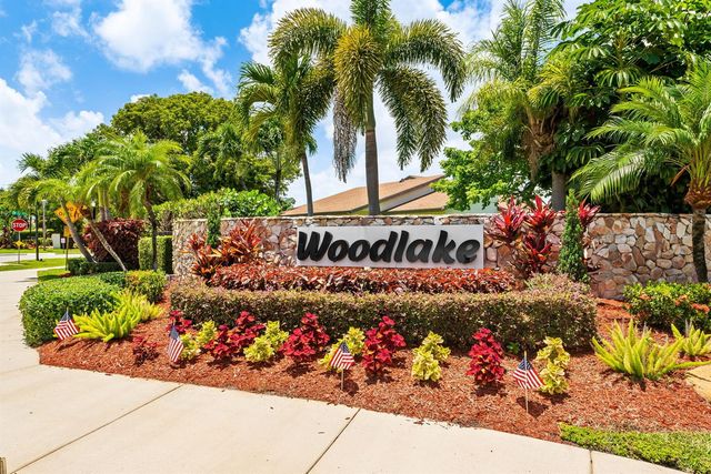 305 SW 28th Avenue, Delray Beach, FL 33445