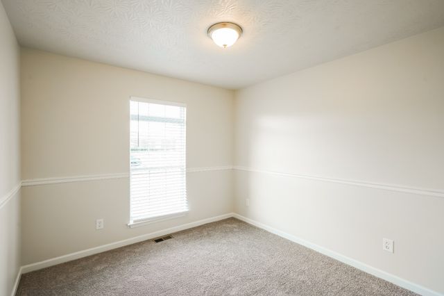 145 Summerlin Dr, Gallatin, TN 37066