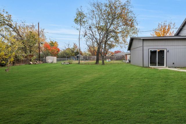 760 Ponderosa Drive, Hurst, TX 76053