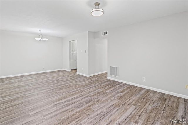 10135 Sakura Drive G, St Louis, MO 63128