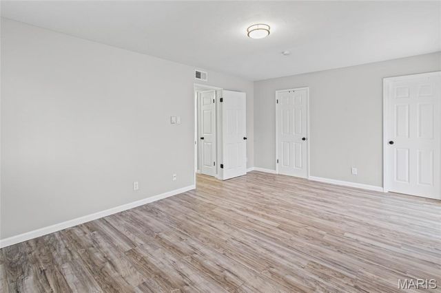 10135 Sakura Drive G, St Louis, MO 63128