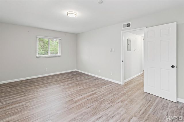 10135 Sakura Drive G, St Louis, MO 63128