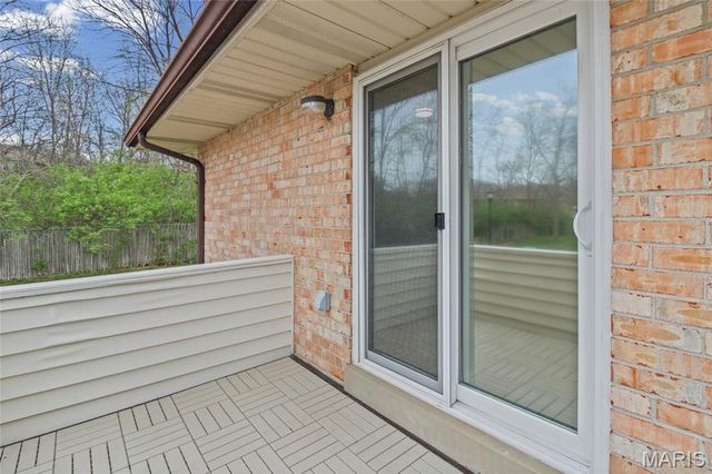 10135 Sakura Drive G, St Louis, MO 63128