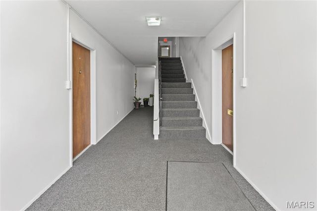 10135 Sakura Drive G, St Louis, MO 63128